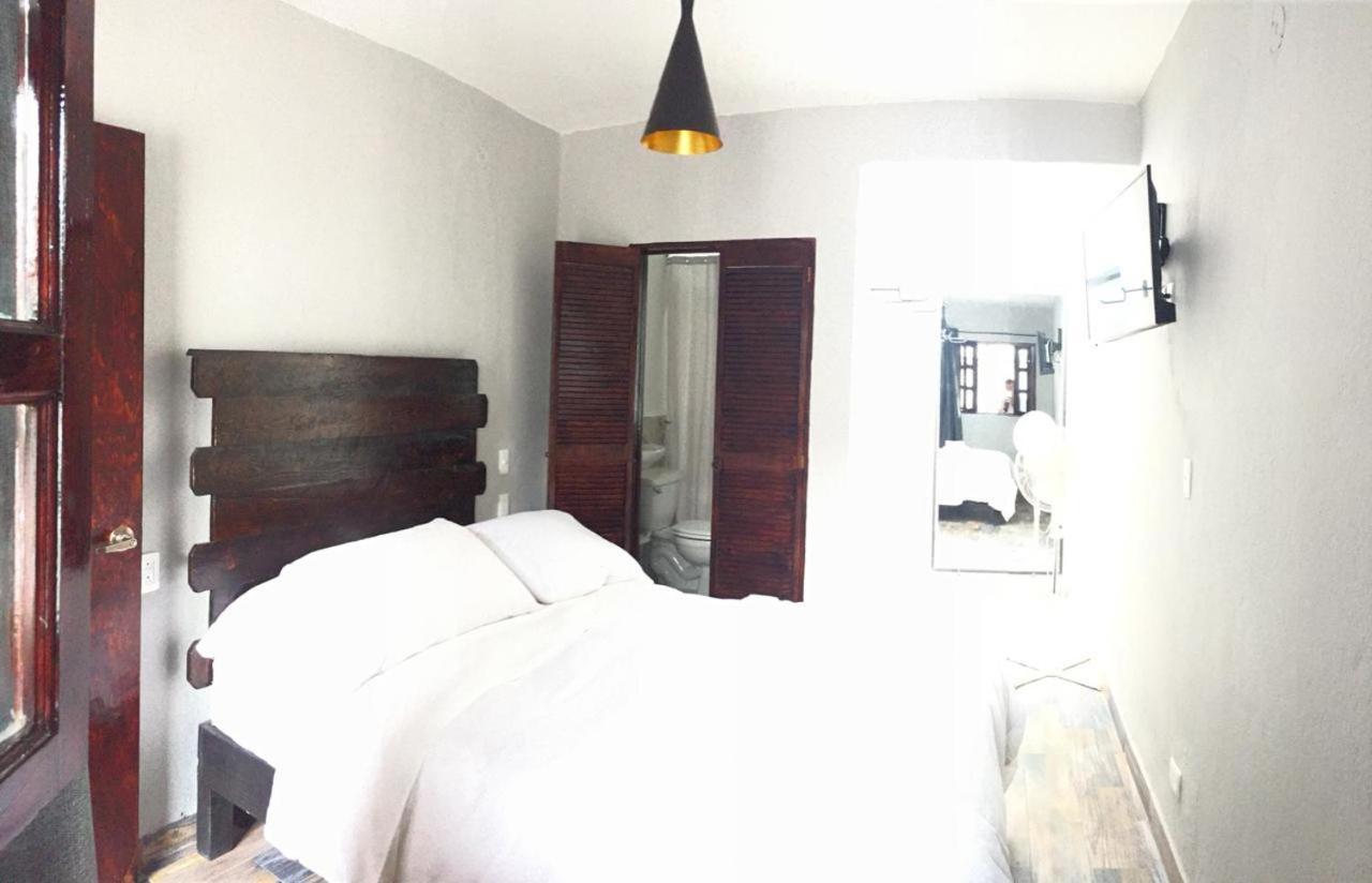 Hotel Aqui Es Mexico ซานมิเกล เด อาเญนเด ภายนอก รูปภาพ