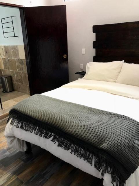 Hotel Aqui Es Mexico ซานมิเกล เด อาเญนเด ภายนอก รูปภาพ